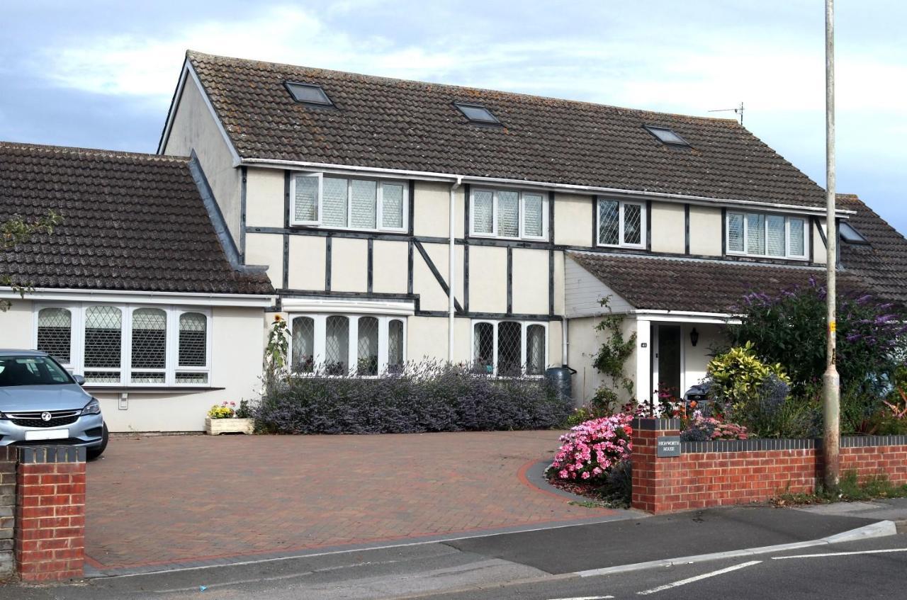 Highworth House Bed & Breakfast Swindon Bagian luar foto